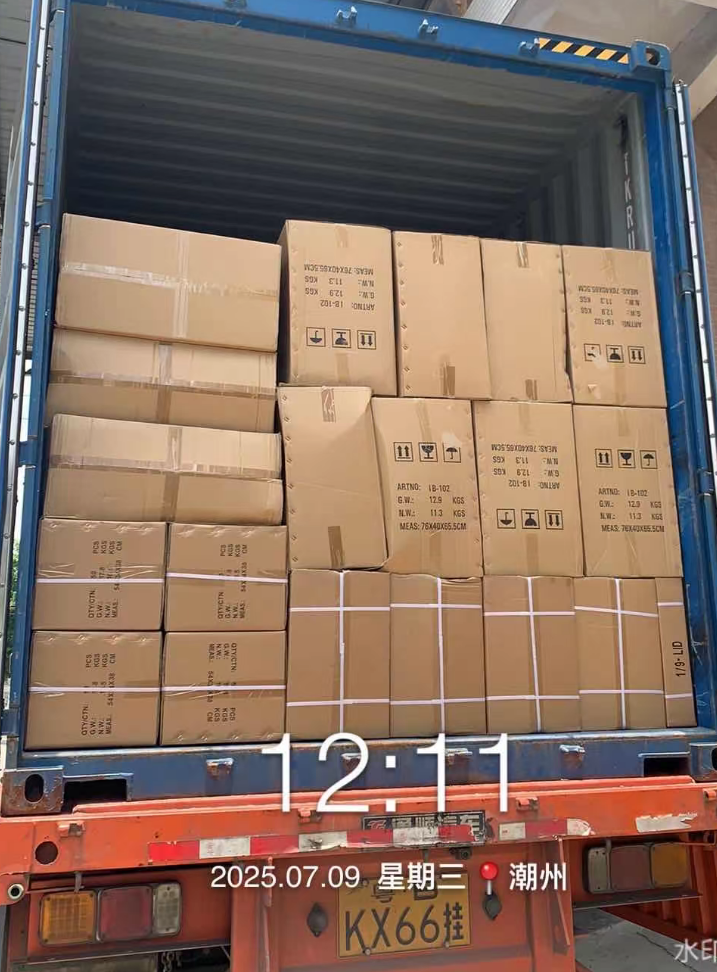 ​On July 9, SJ team successfully loaded a 40GP container at our Chaozhou factory for a new European client